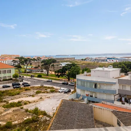 Sea View In פניש